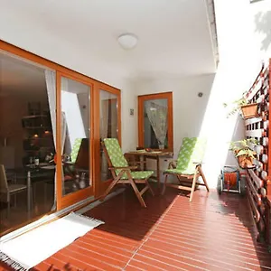 Downtown Garden Isle In Urban Style-free Parking Apartment Budapest